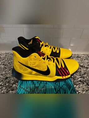 Men's Kyrie 3 Mamba Mentality Bruce Lee, Size 10.5, Basketball Shoes, Brand New